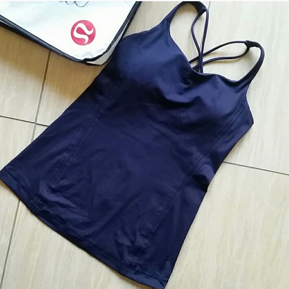 Lululemon Free to Be Top